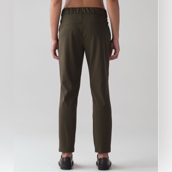 Lululemon On The Fly Pant 28"
Dark Olive - Picture 3 of 12